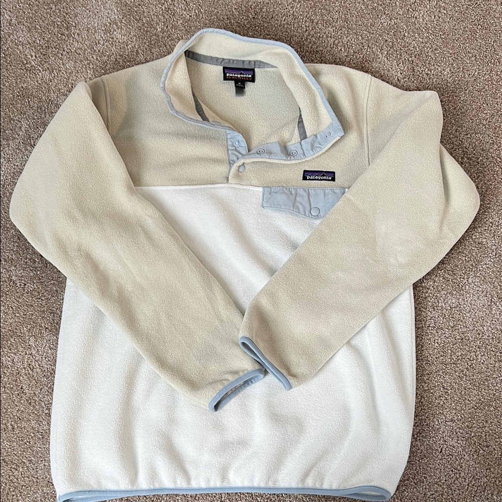 Patagonia Two-Tone Cream and Light Blue Snap Pullover Fleece